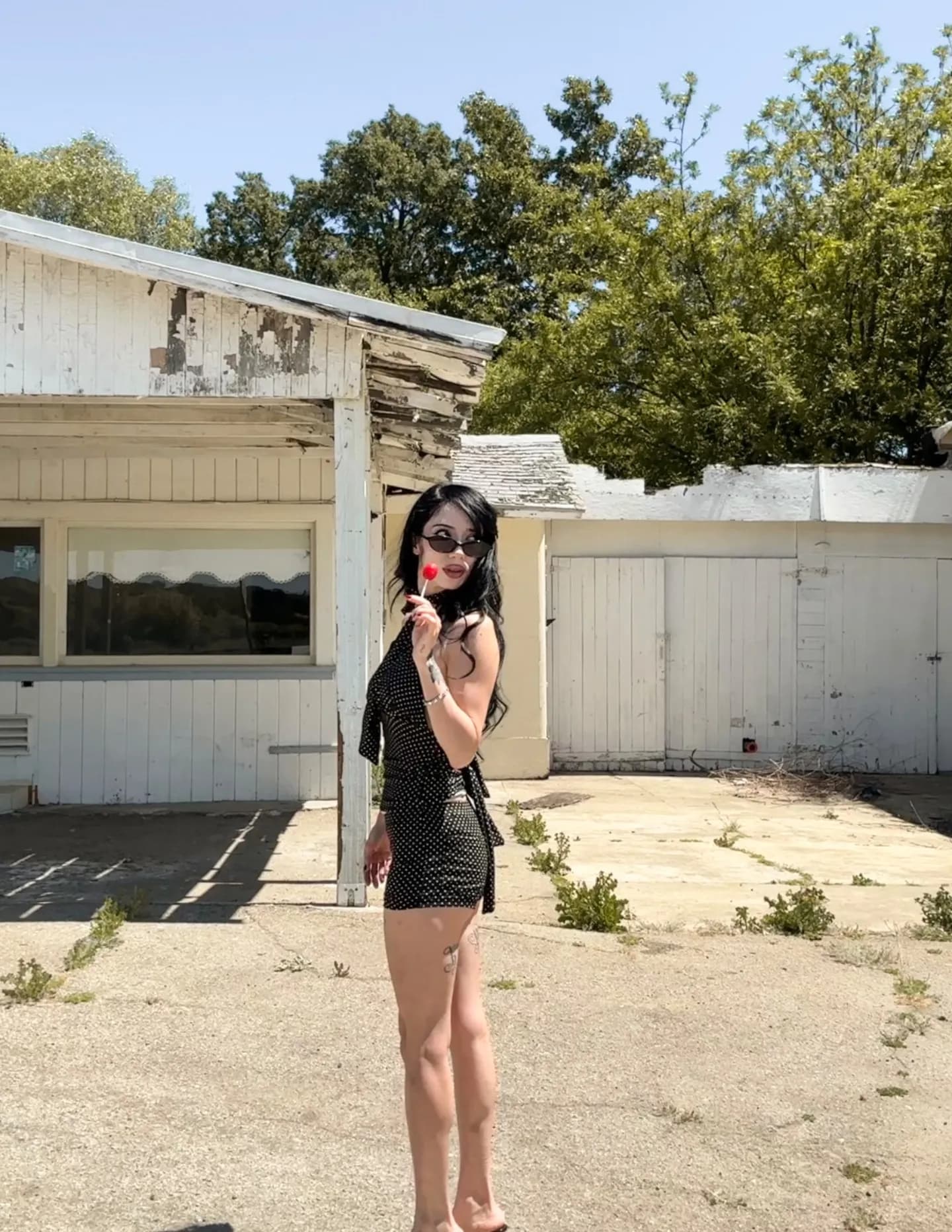 bratty.crystal image