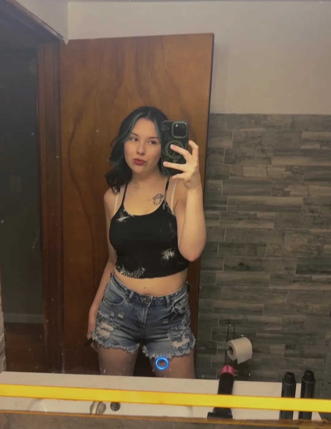 kierstenfaith image