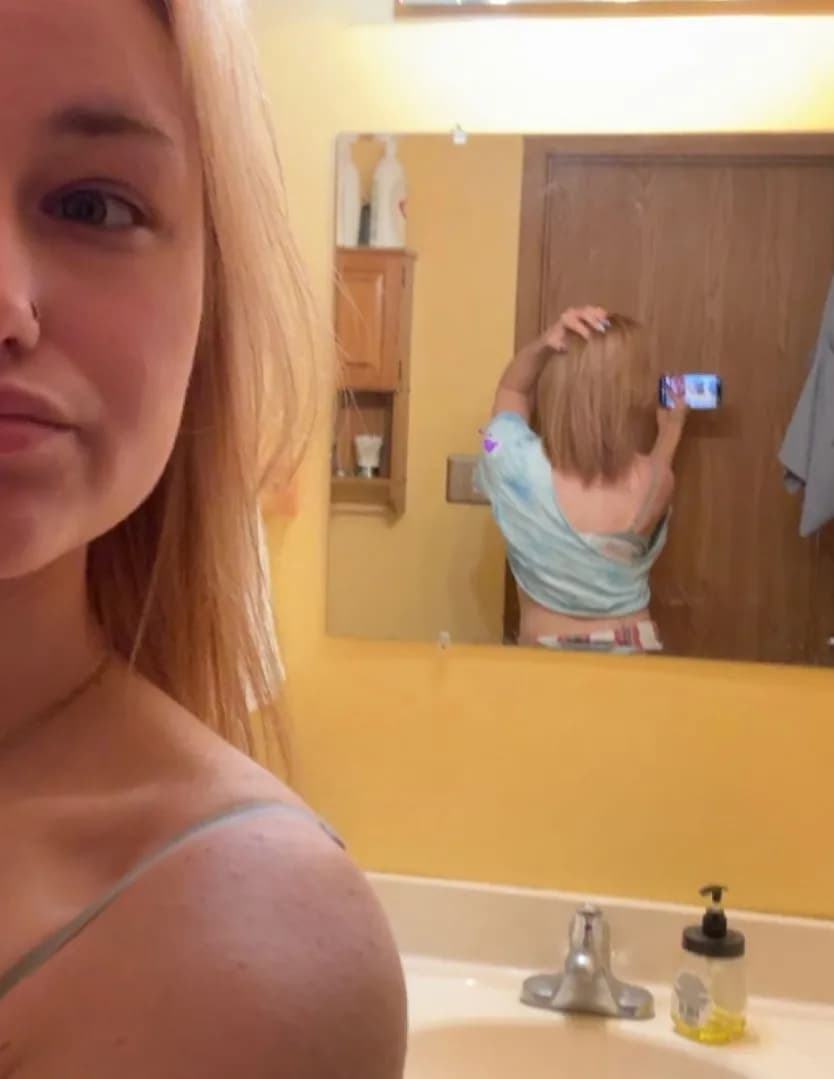 Erin Bell image