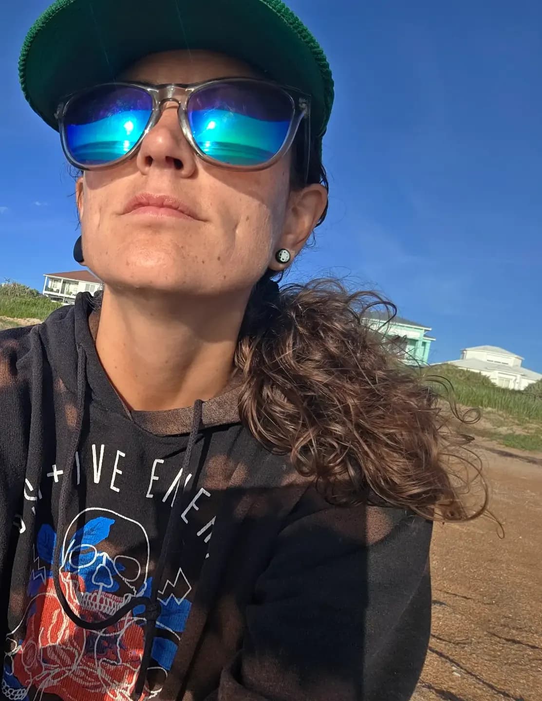 Tara Petropoulos image