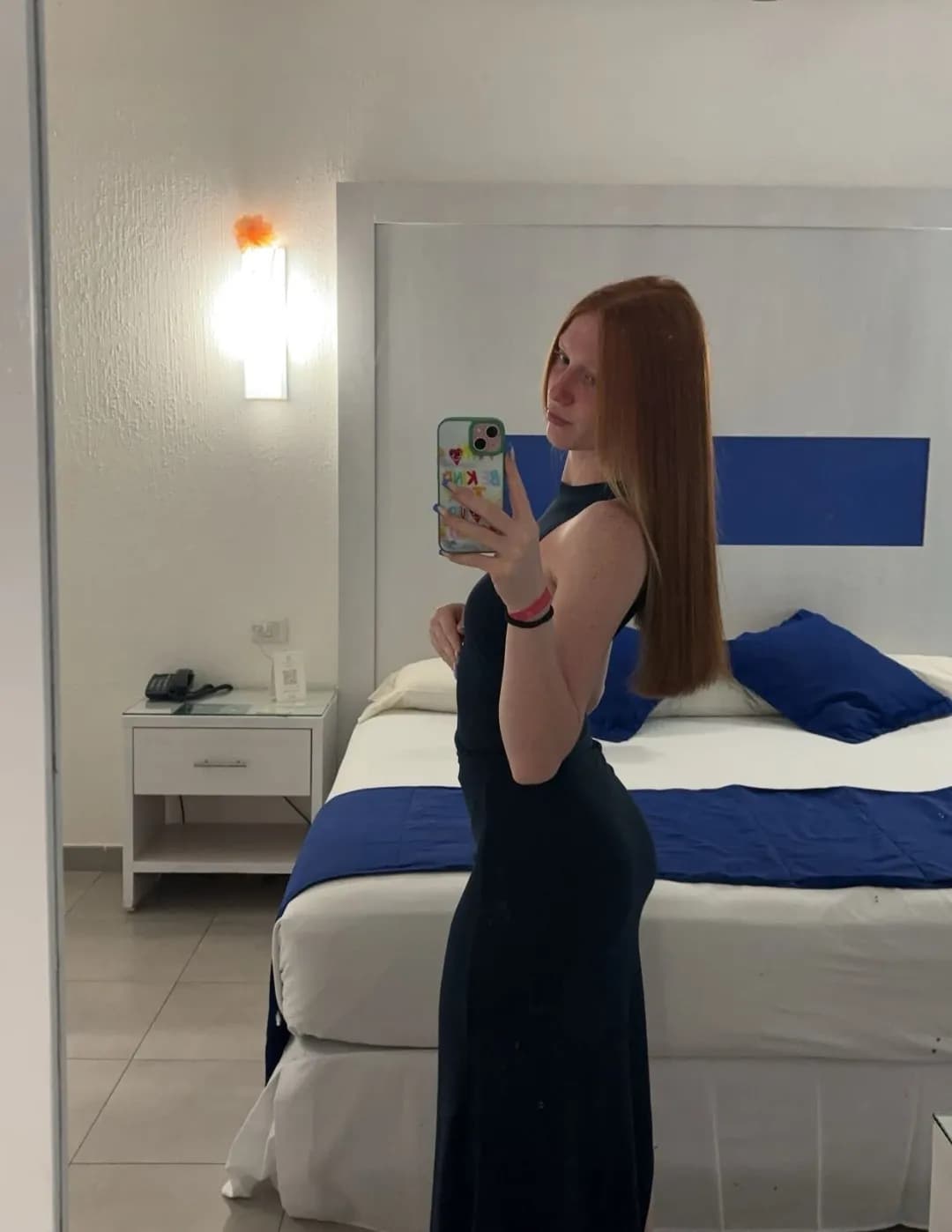 Viviann image