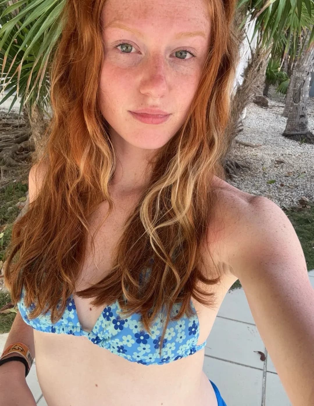 Viviann image