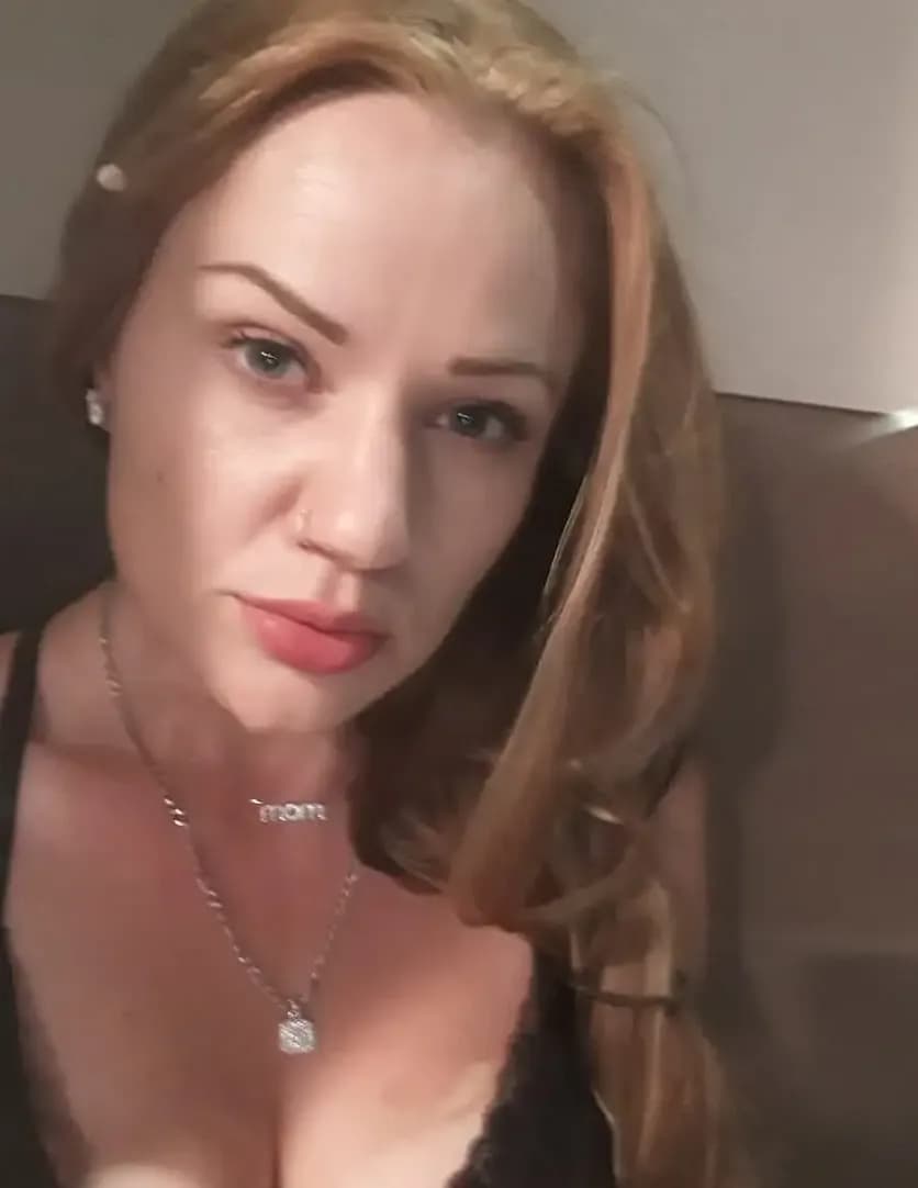 Amber lee image