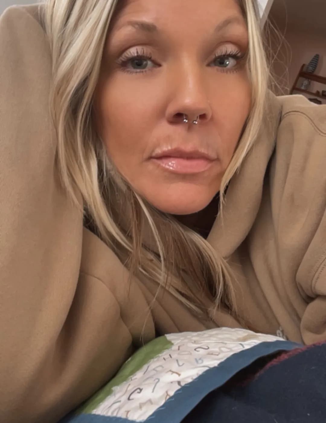 Julie Aguilar image
