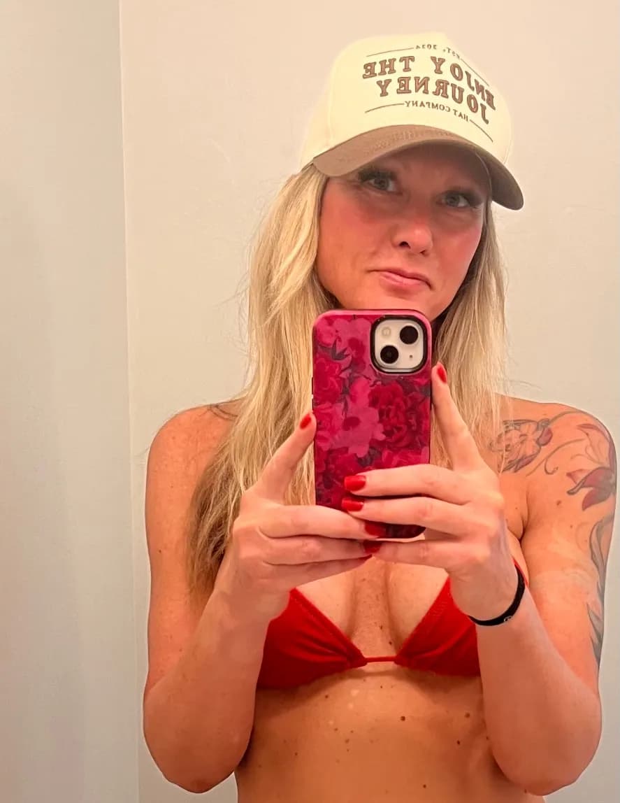 Nicole image