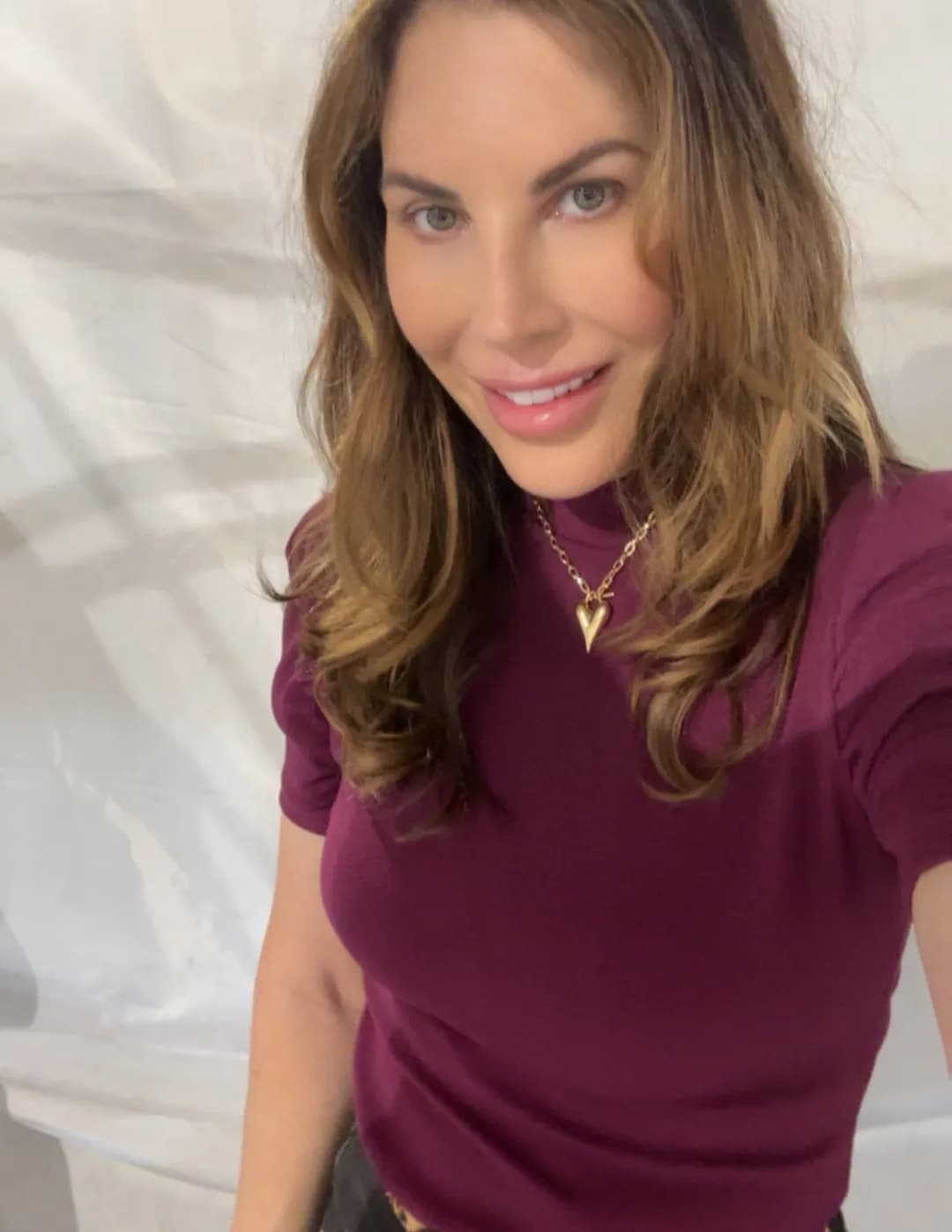 Holly Hutcheson image