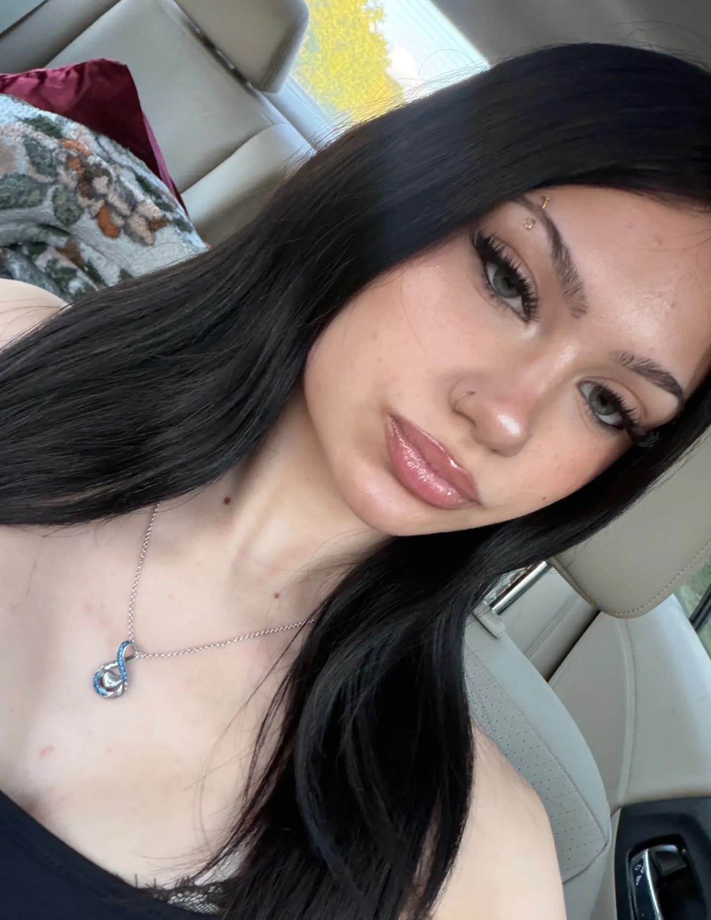 Alexis image