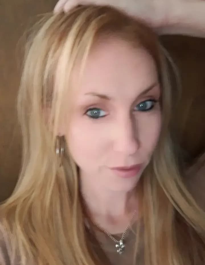 Julie image