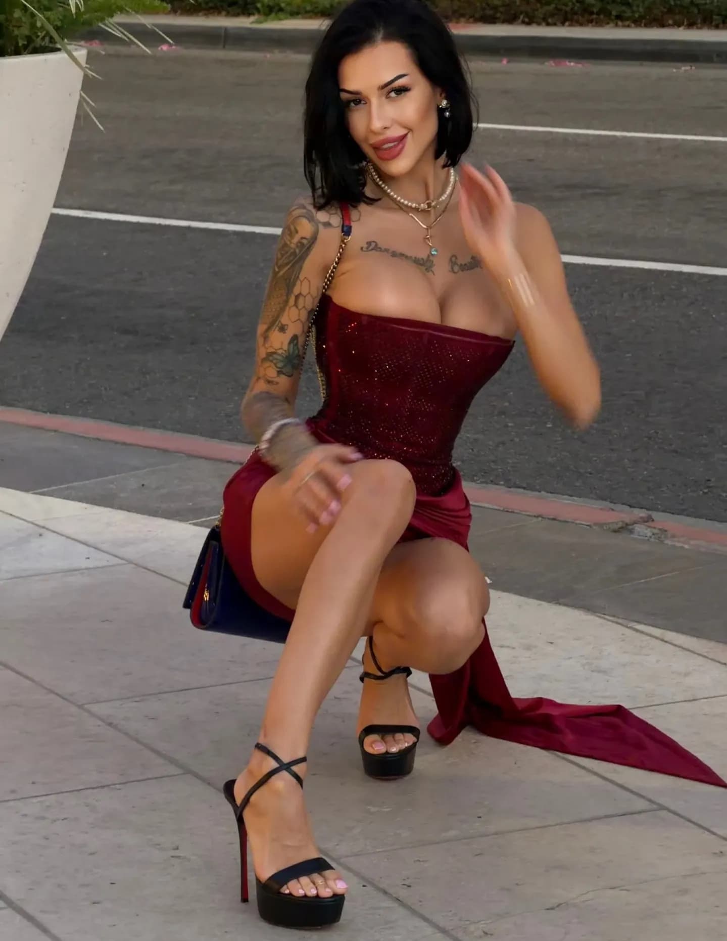 Karina Petro image