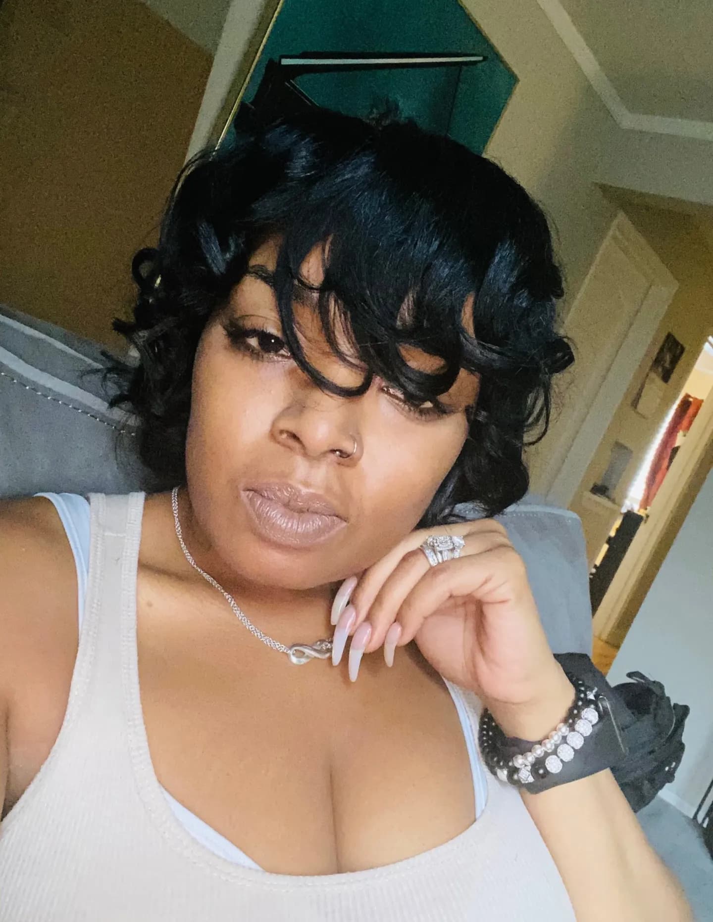 LaTisha G image