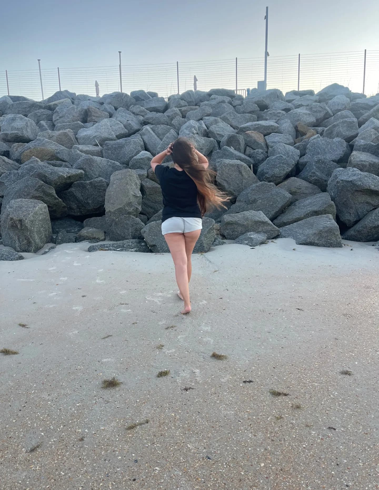 Lilly Laquitara image