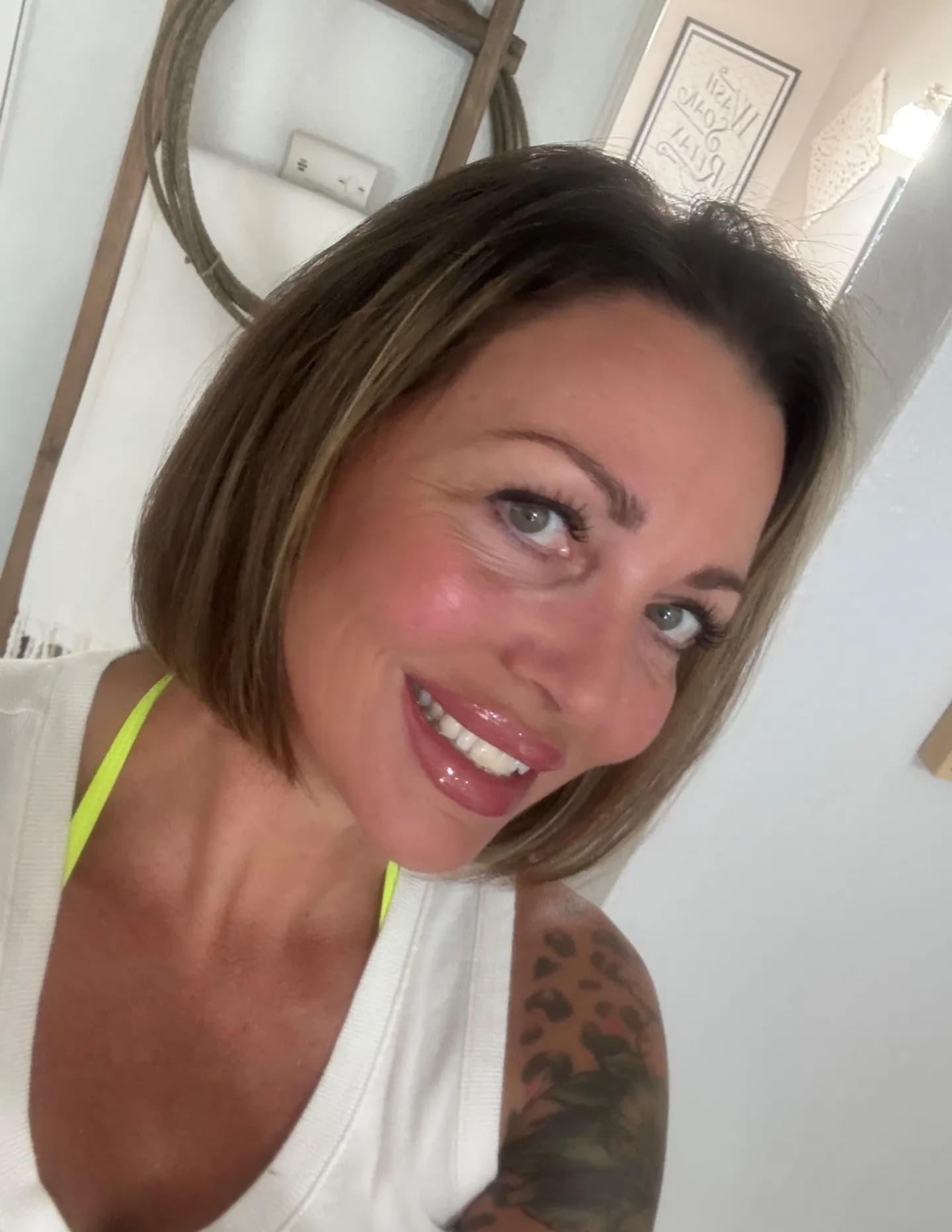 Carrie Wright  image