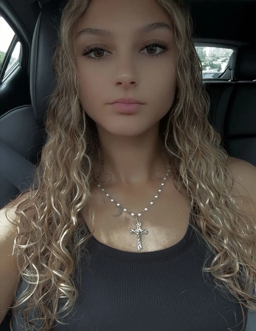 Brigitte Andrews image