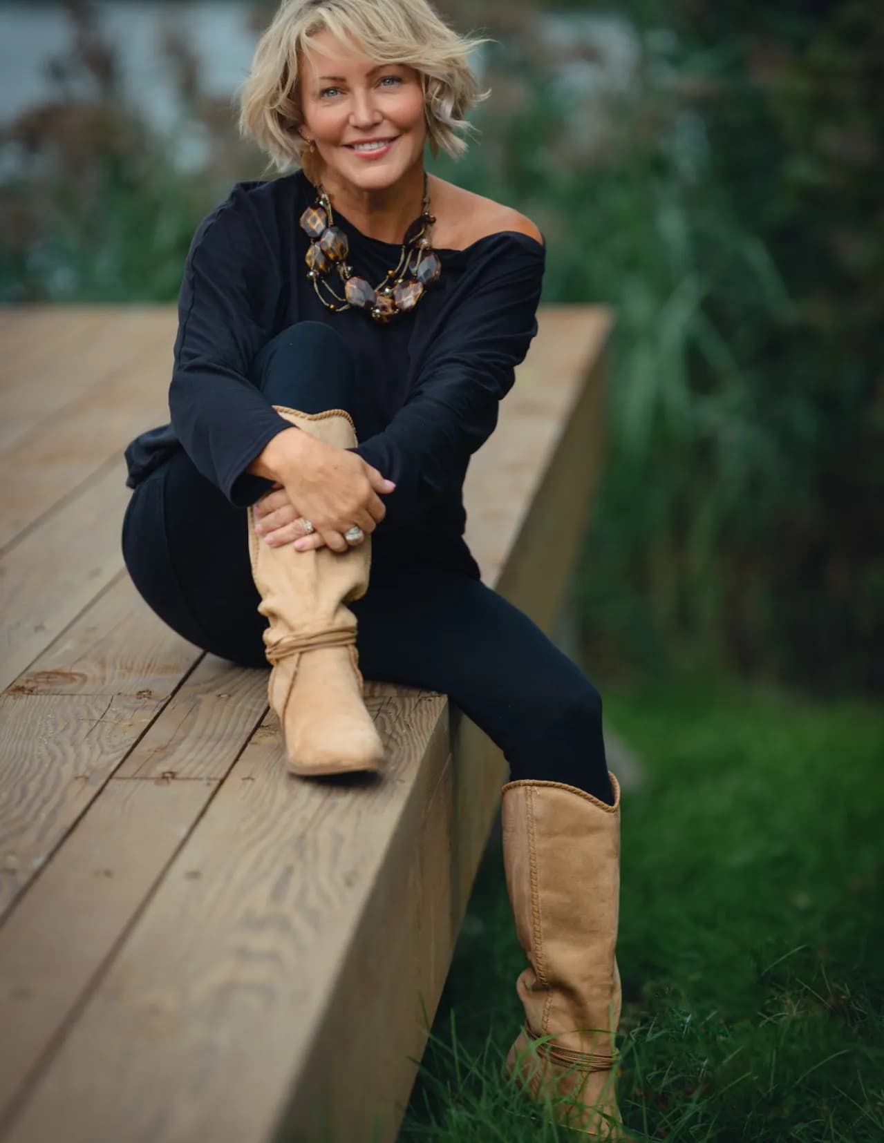 Angela Lea image