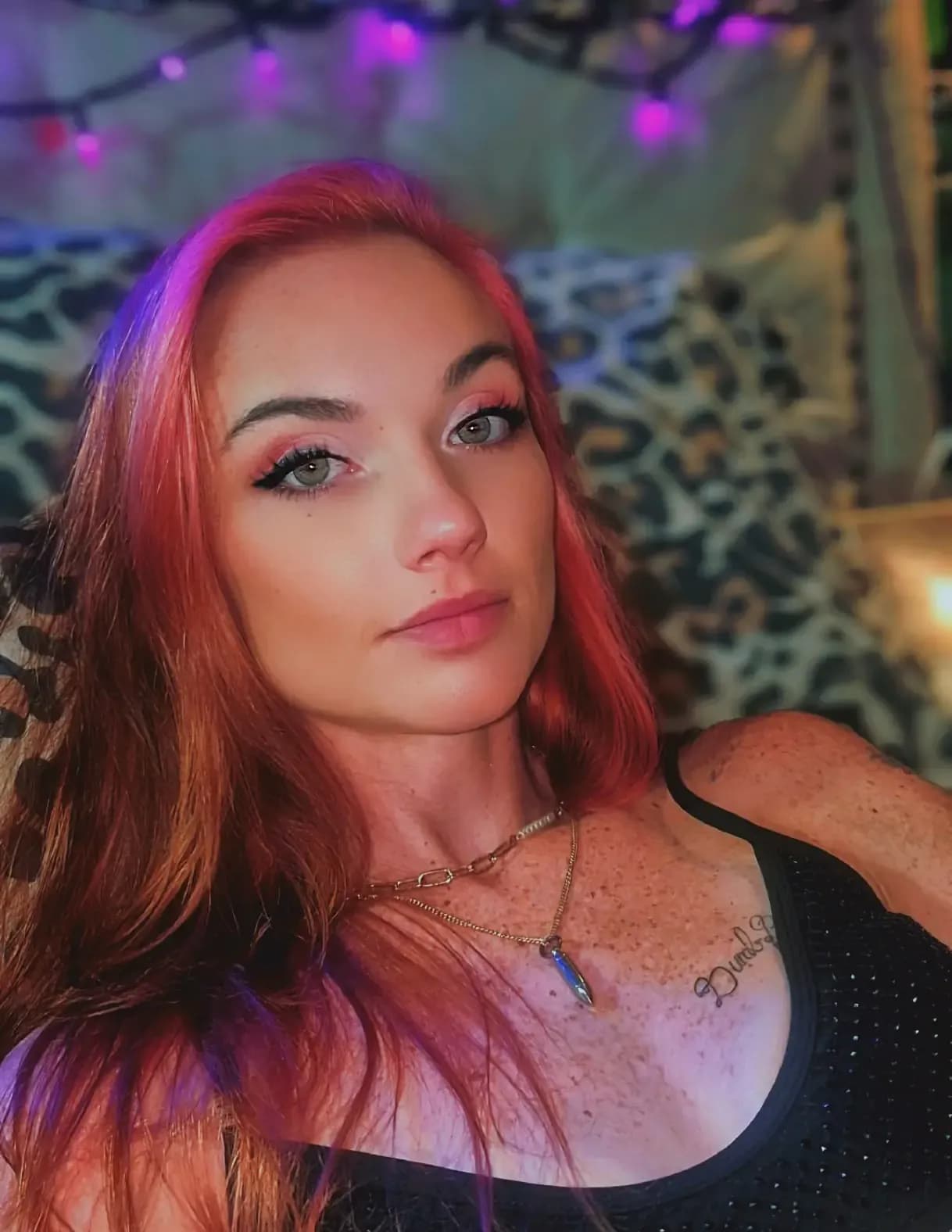 Chloe Vulpes image