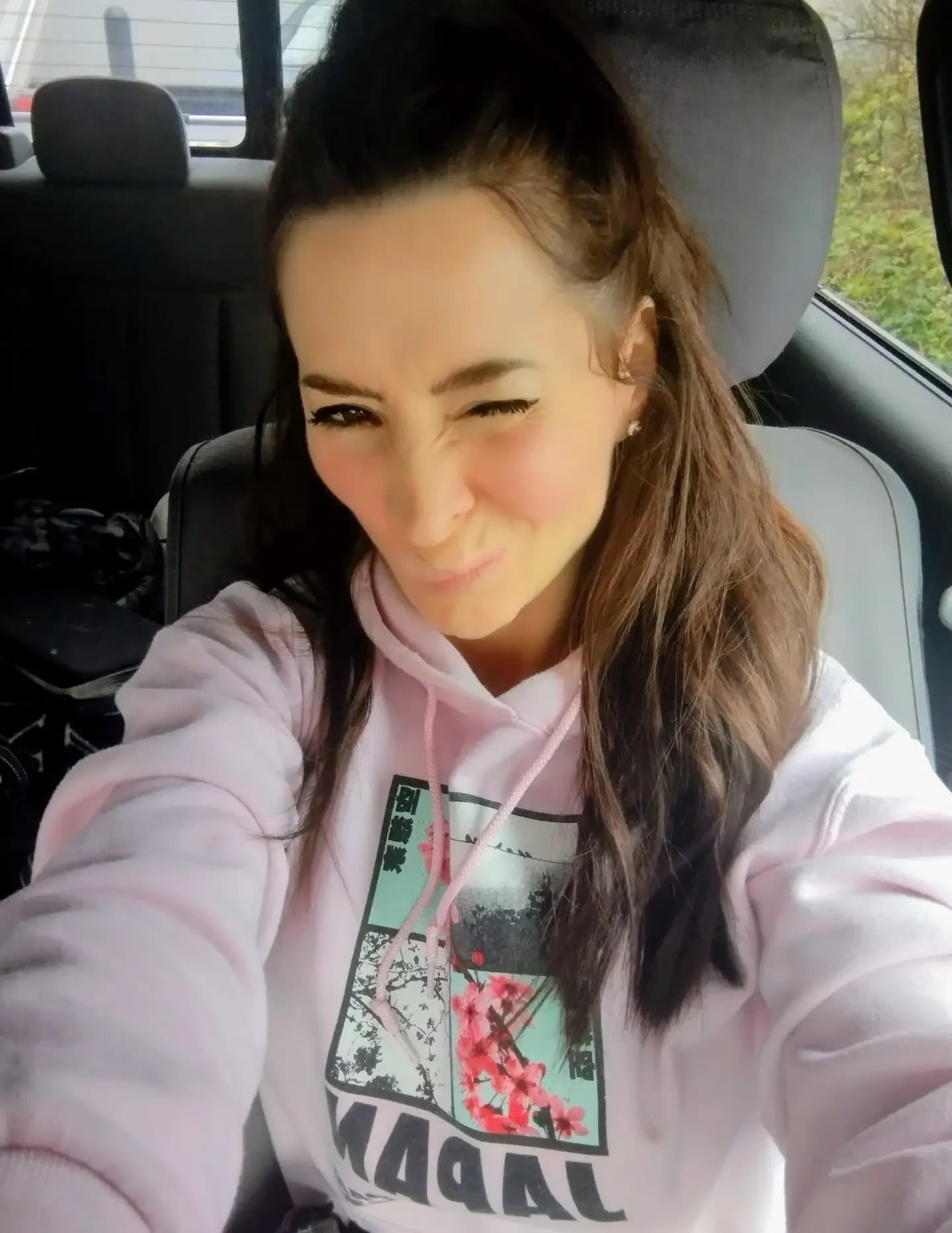 Tee image