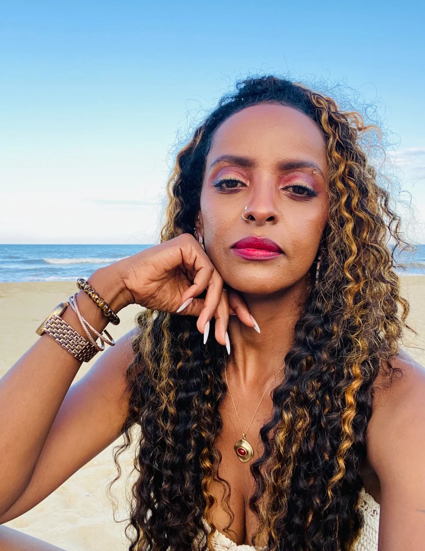 competitor gkjaV