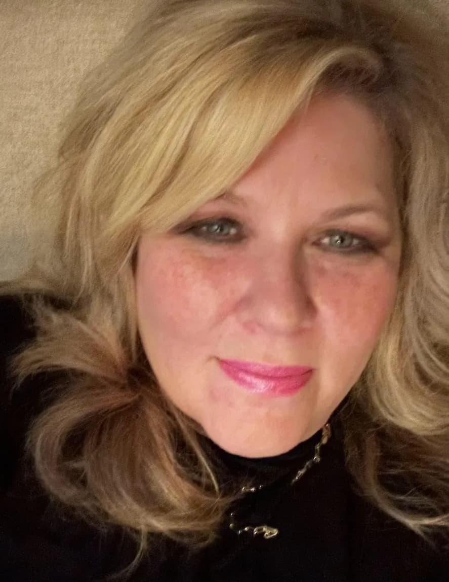 Tracey Goldvarg image