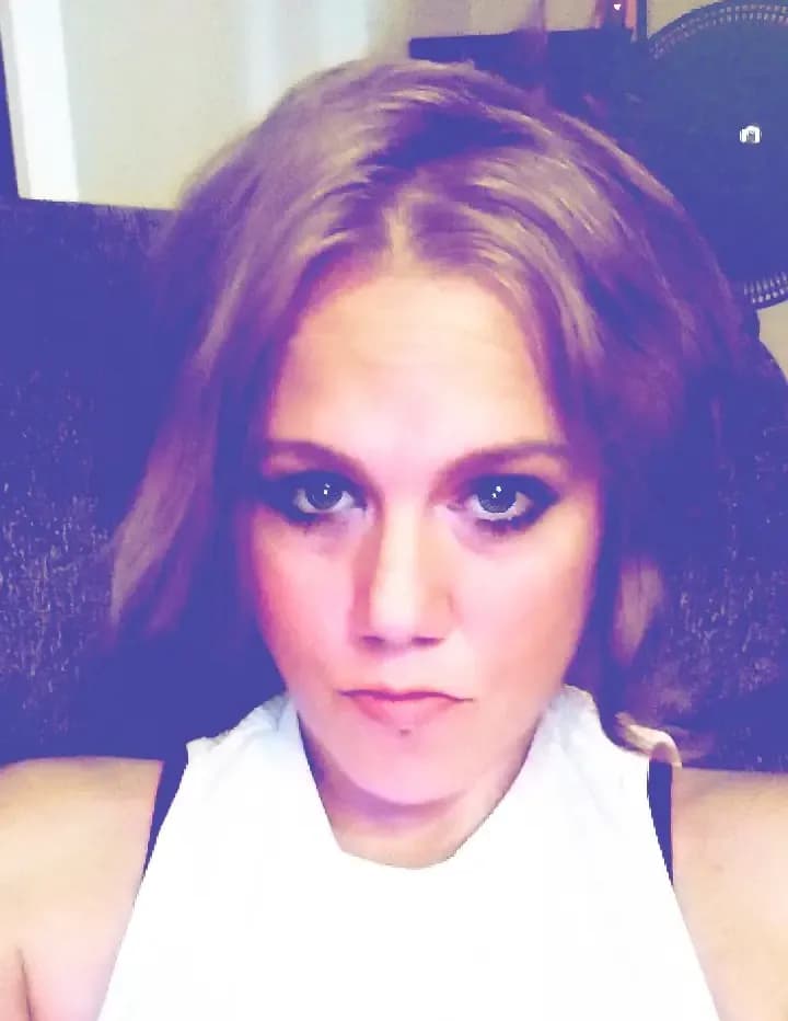 Nicole Petersen image