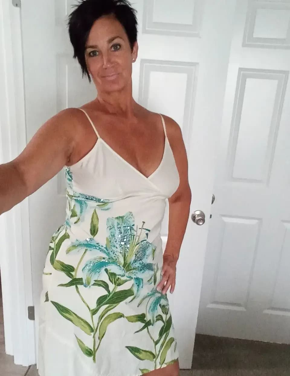 Linda Fields image