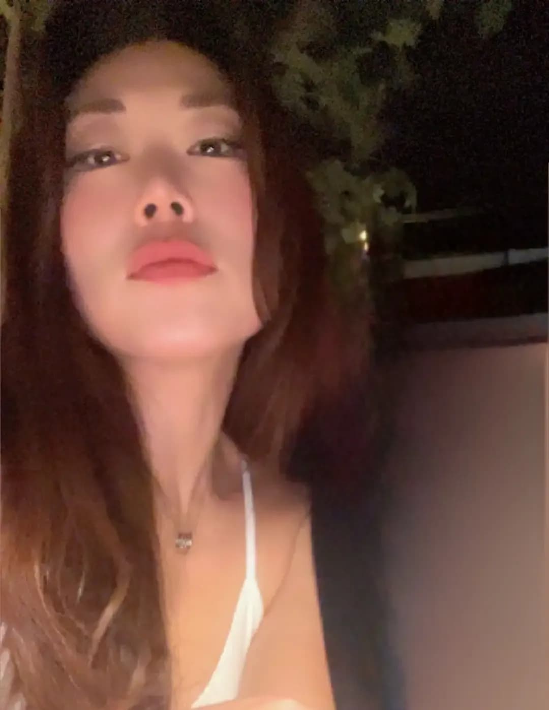 Chloe Choe image