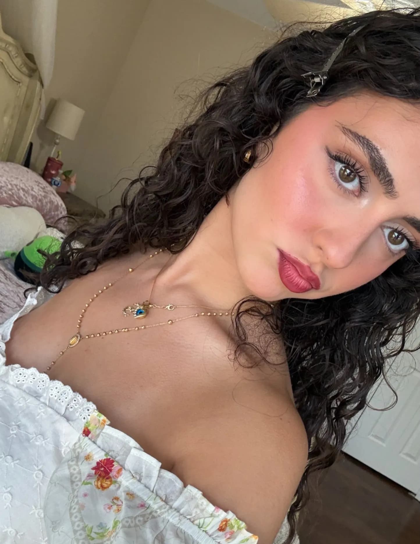 Sarahangeliqa image