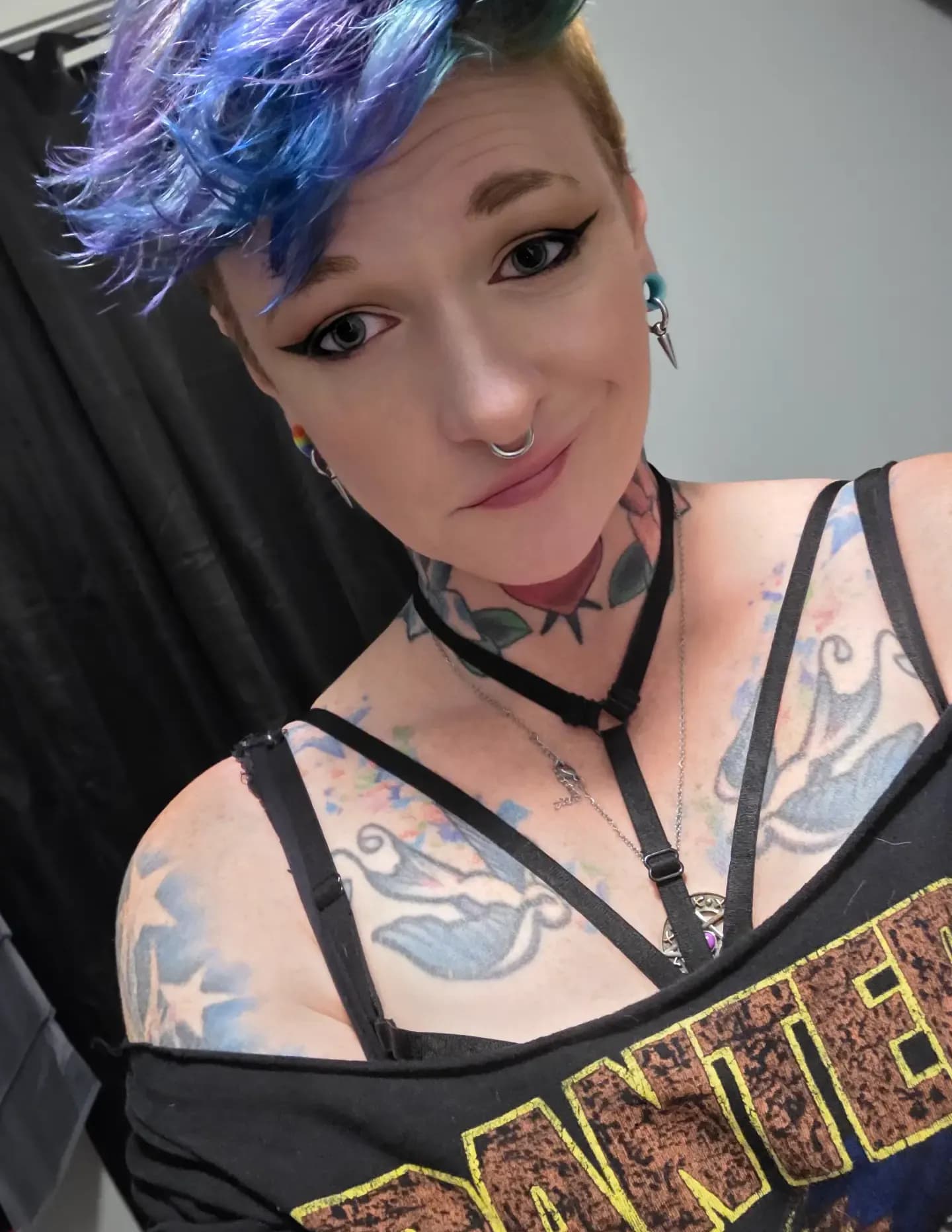 competitor eEjWW