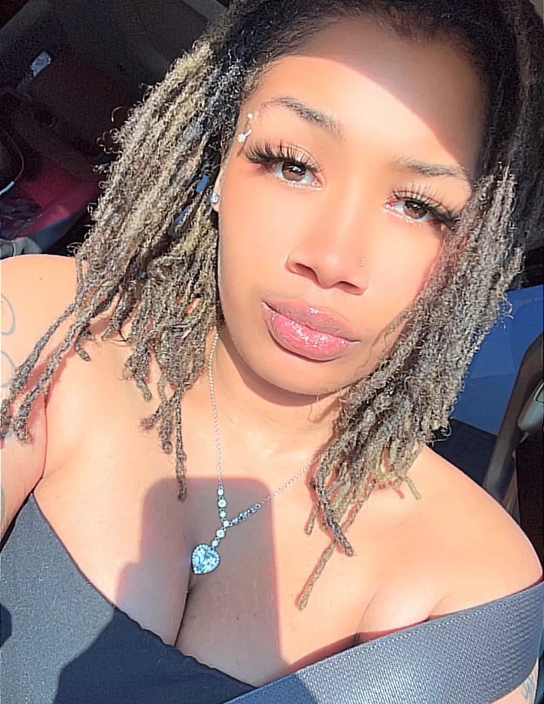 Evie 💋 image