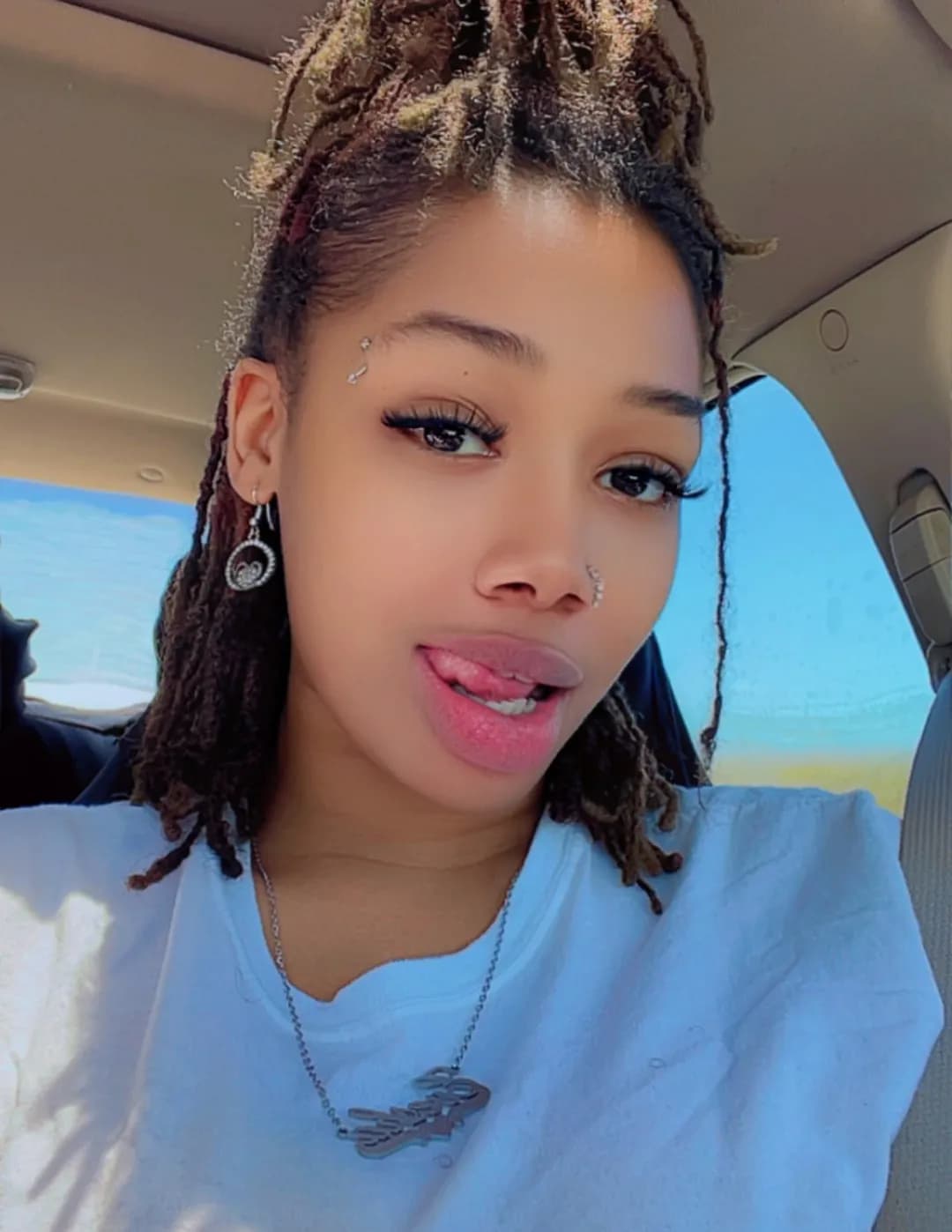 Evie 💋 image
