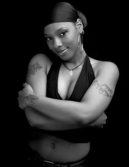 Queeny Christina image