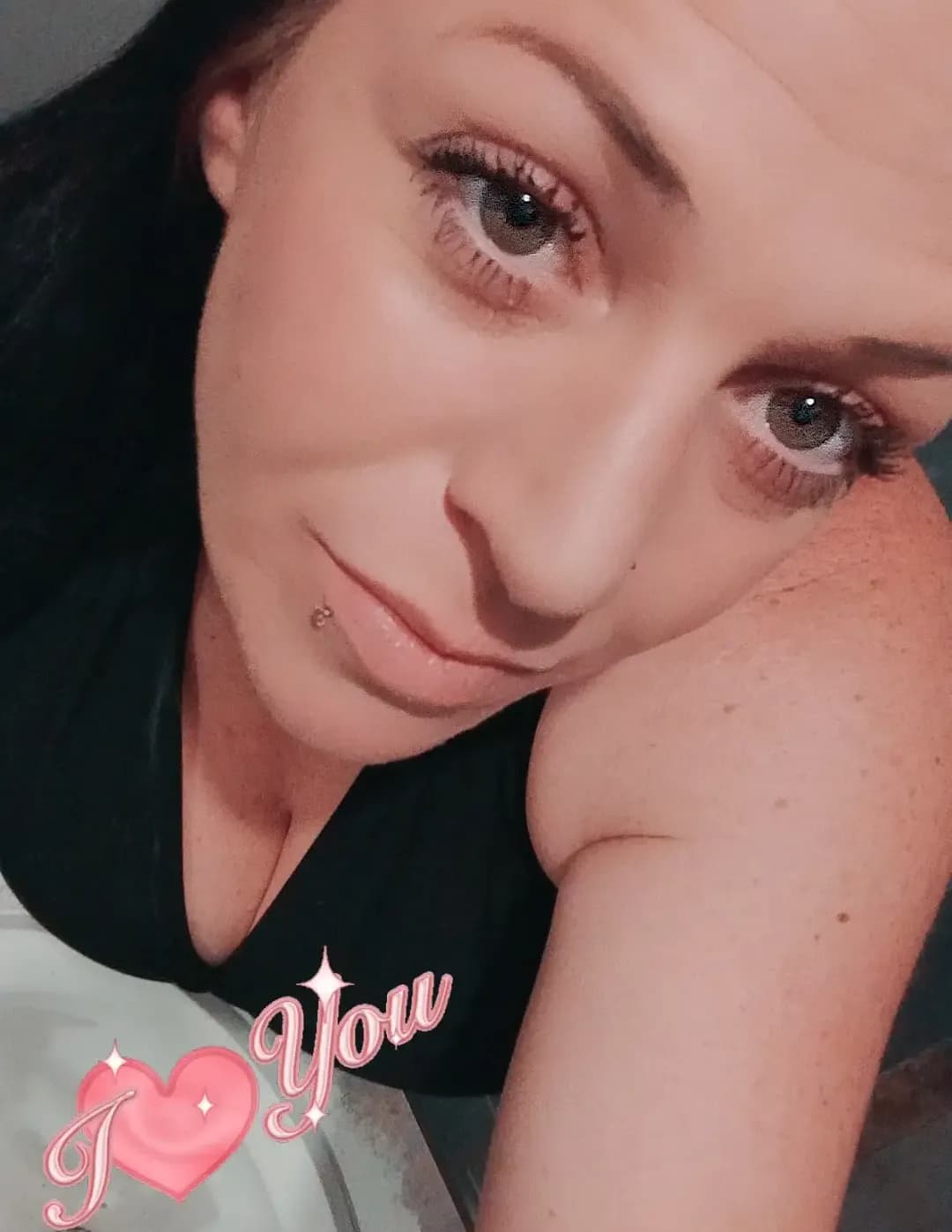 Savannah Brett image