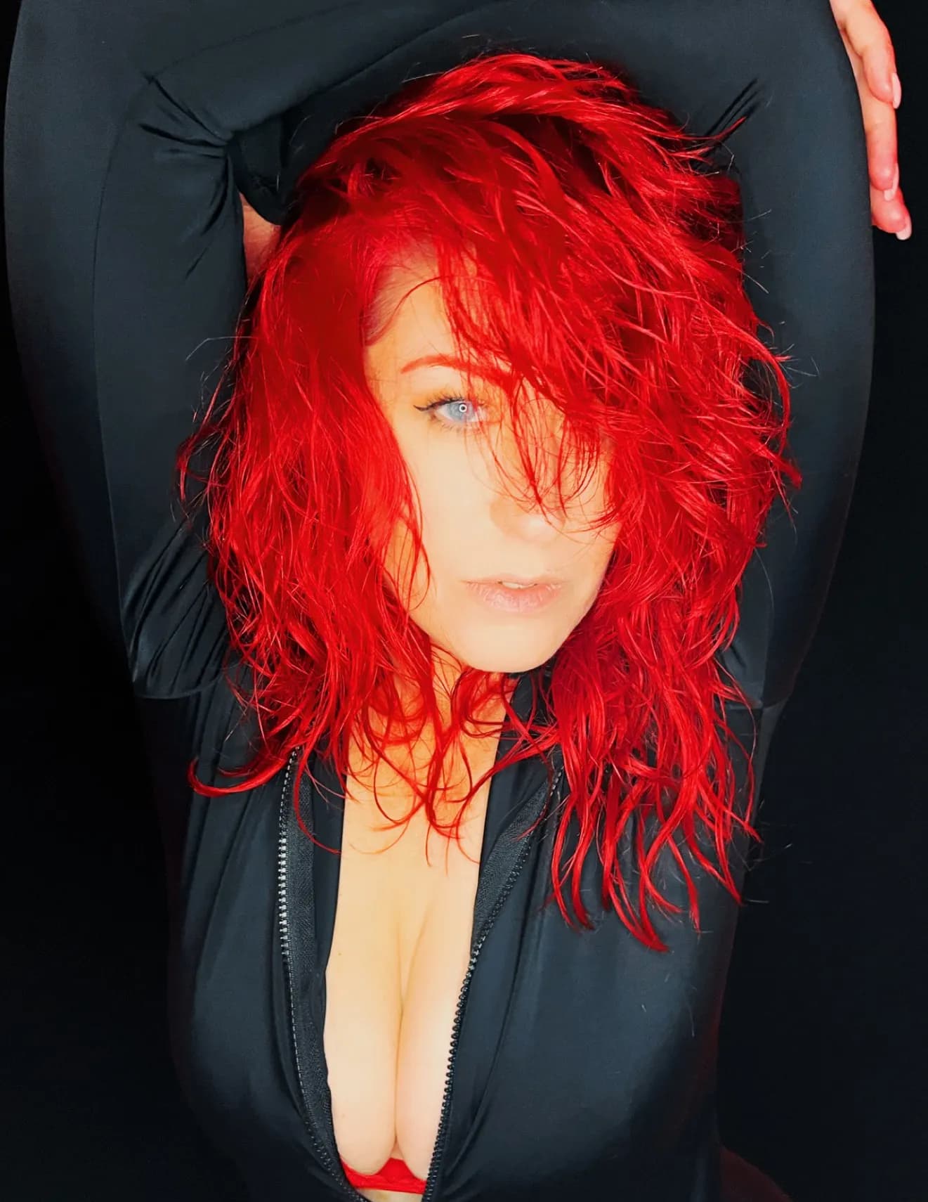 Ms Red image
