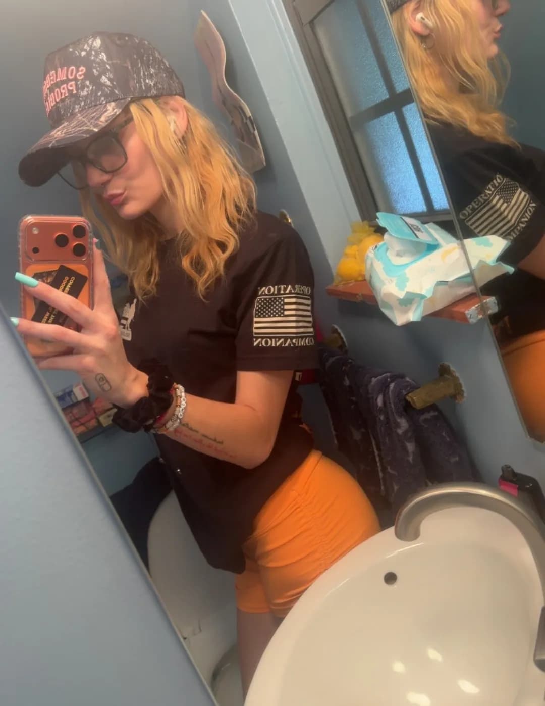 Sexy Mama image