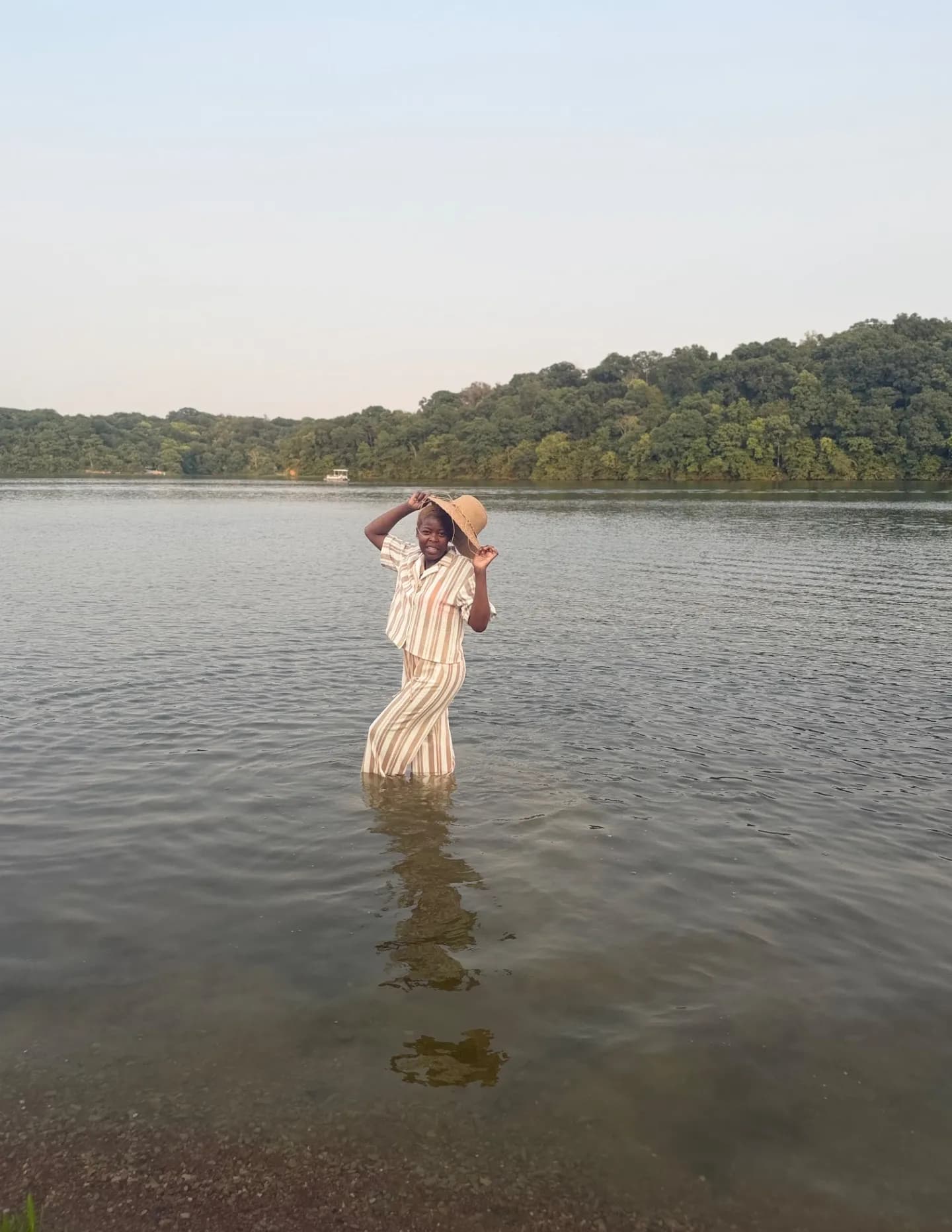 Lerhyna houlfoyan image
