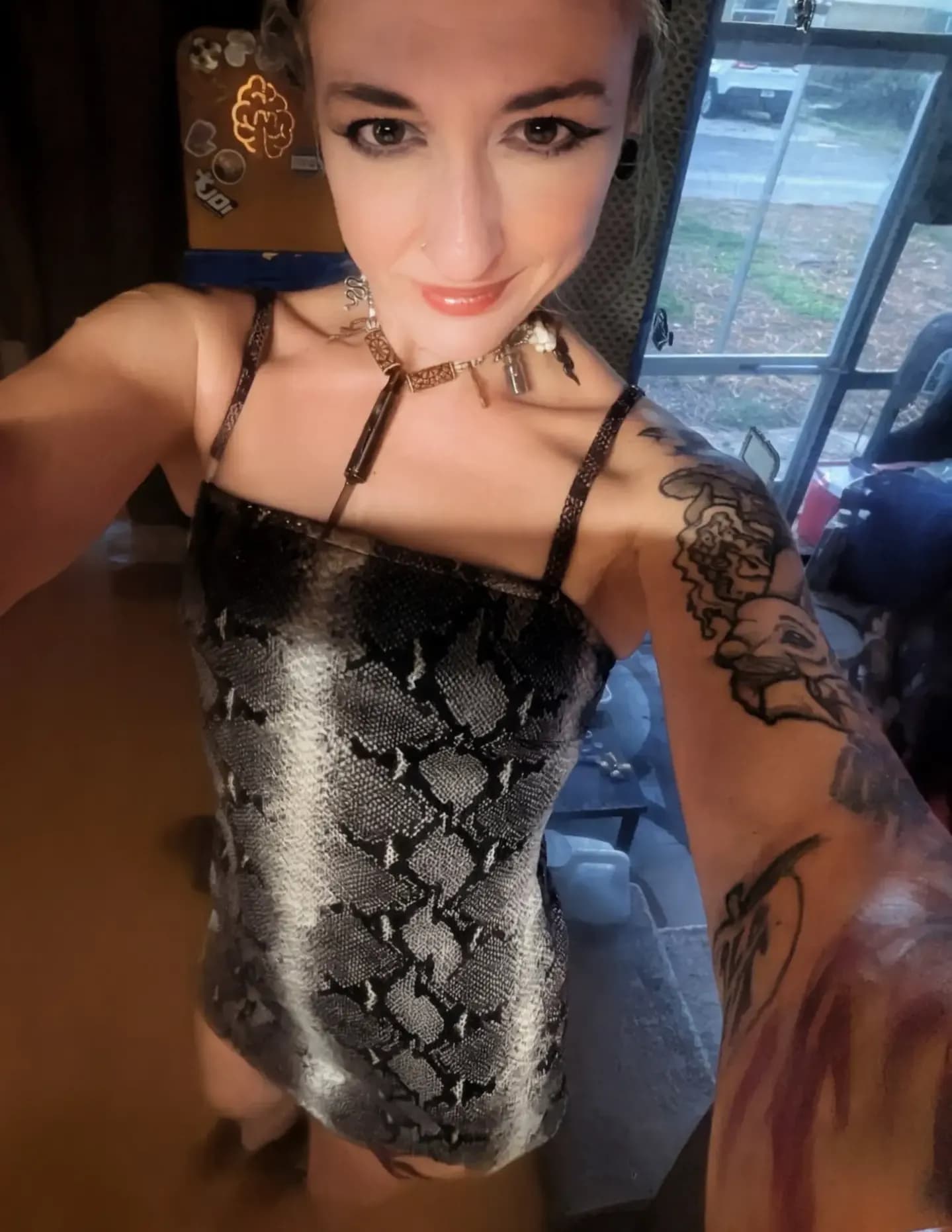 Dolly Devilishhh image