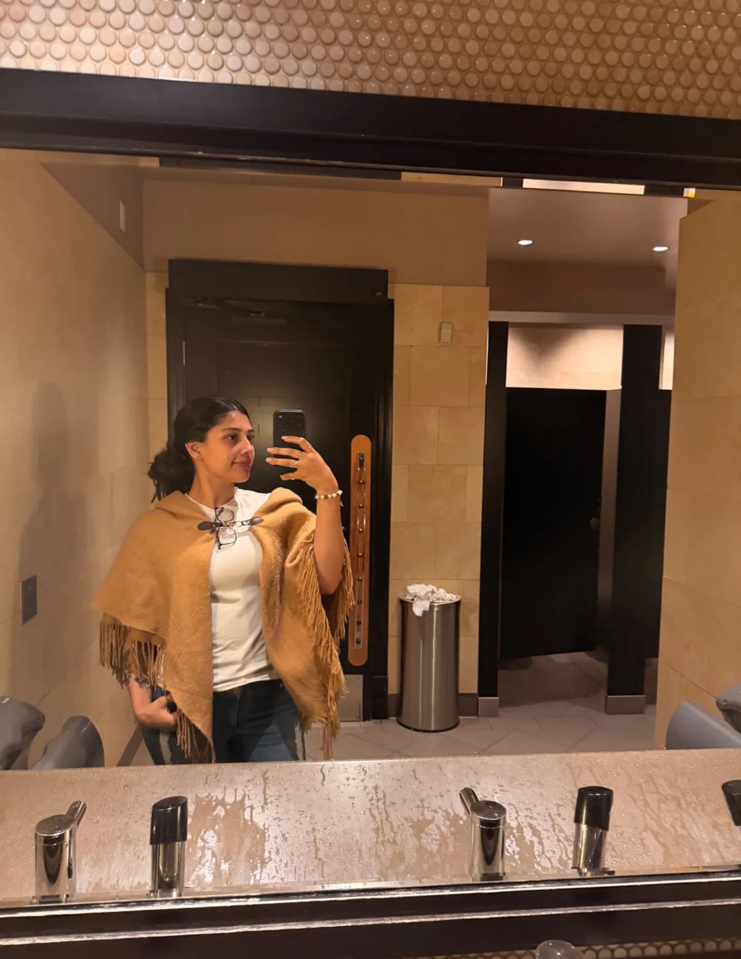 Jenny Mendoza image