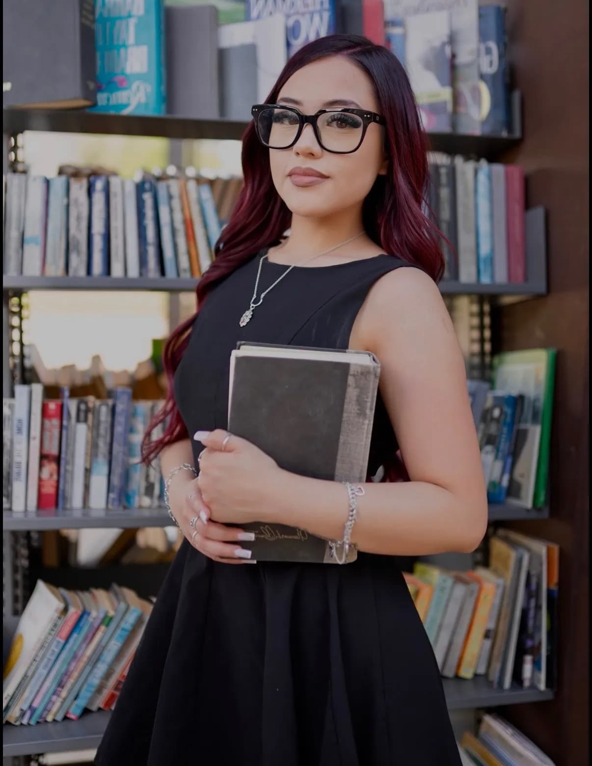 Isaura Menchaca image
