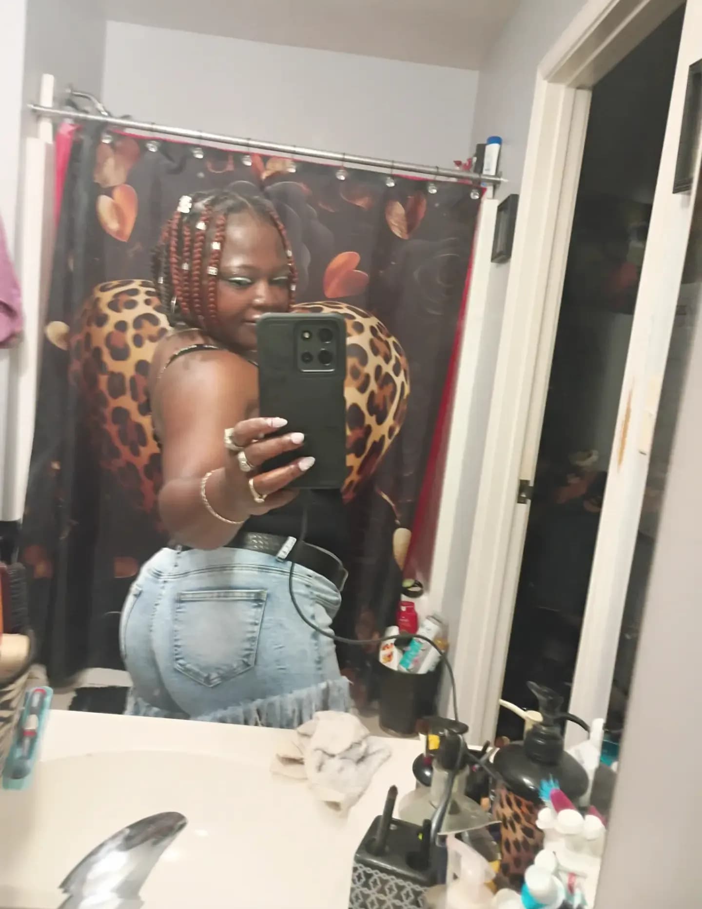 competitor kKwWE