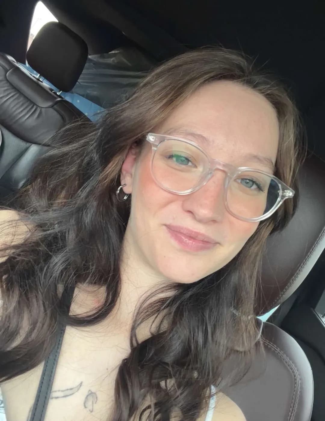 Janelle Ann image