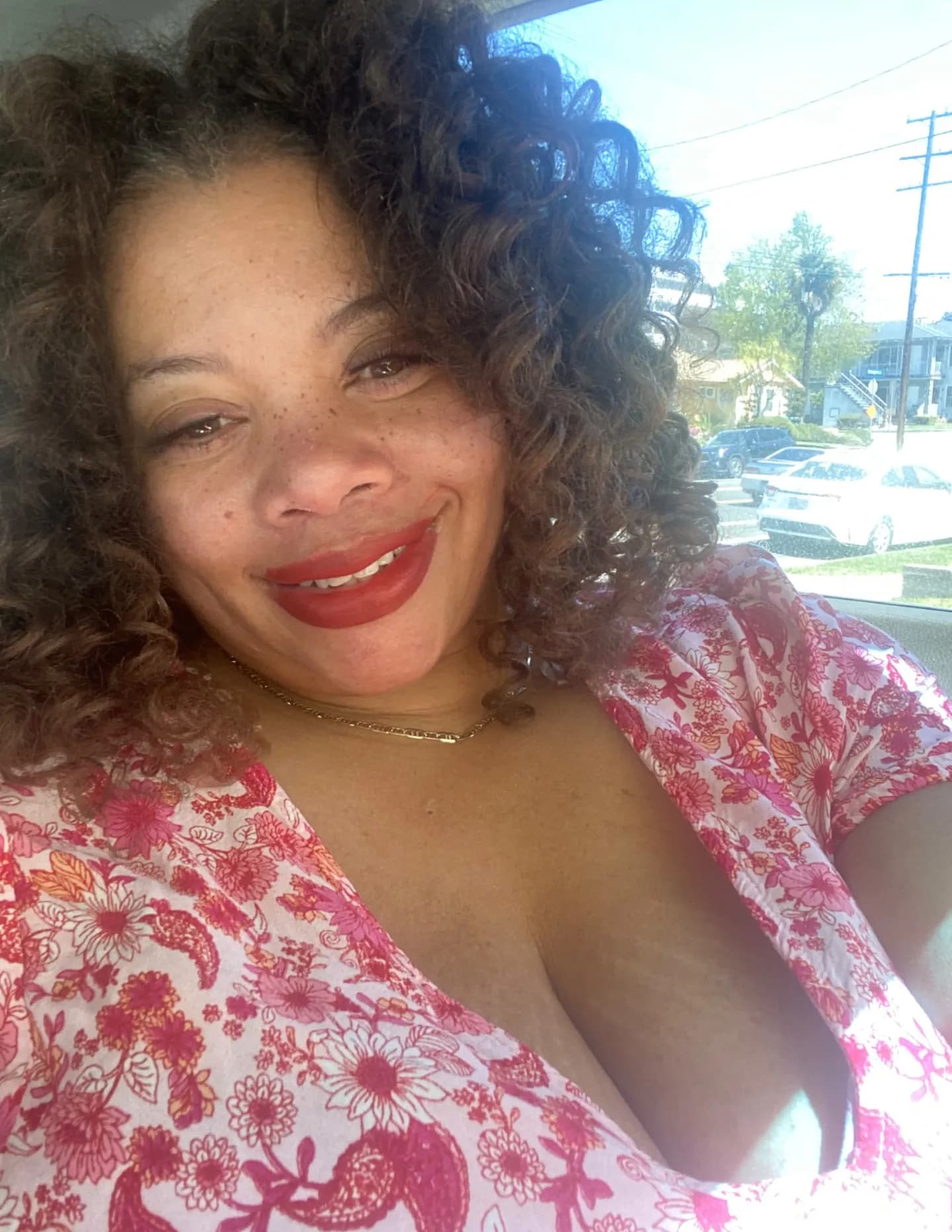 Rozalyn N Vaughn image