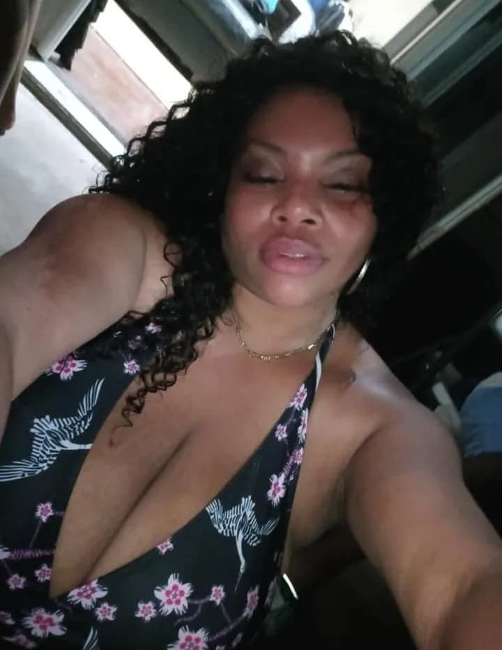 Rozalyn N Vaughn image