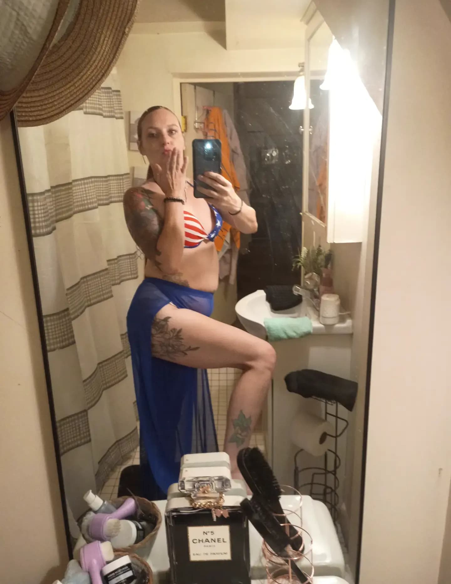Danielle lynn image
