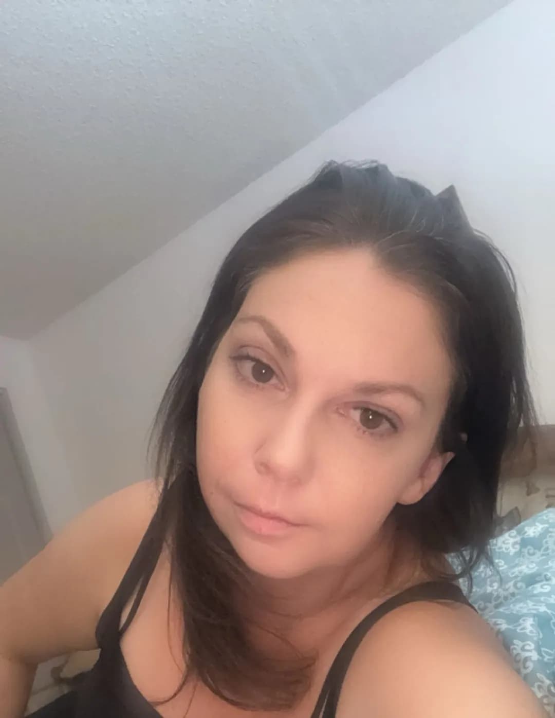 Ashley image