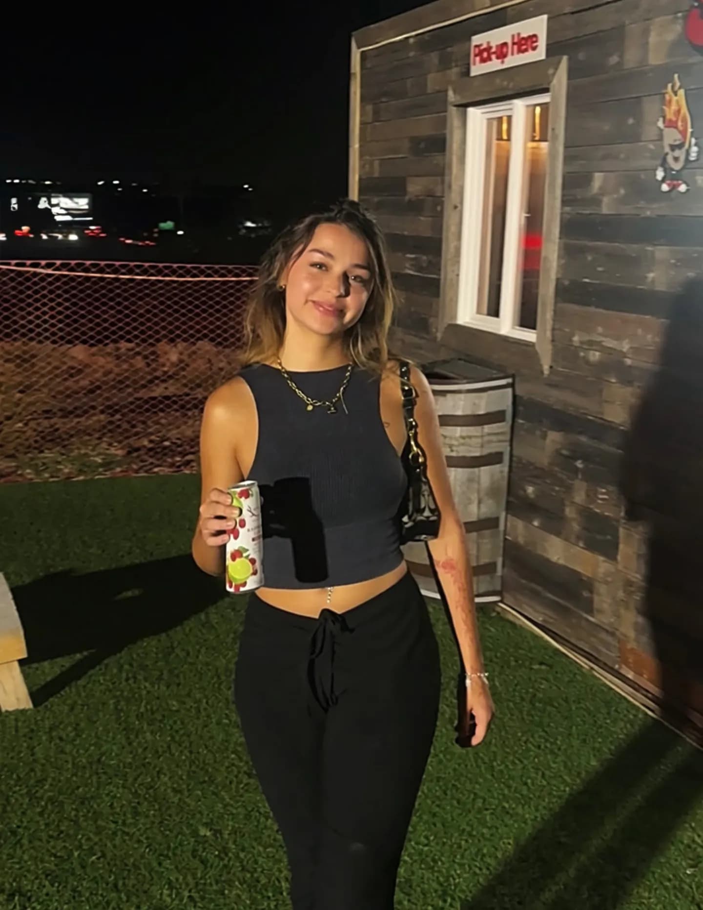 competitor DqZ9b