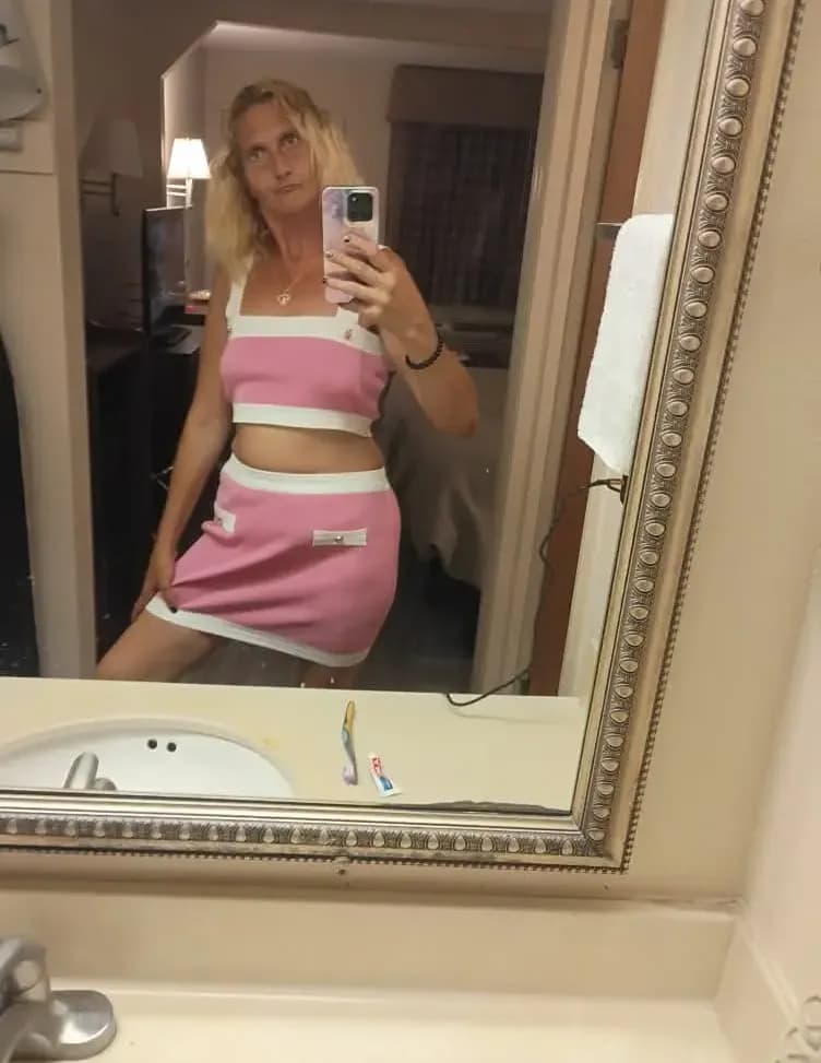 Karen Parquette image