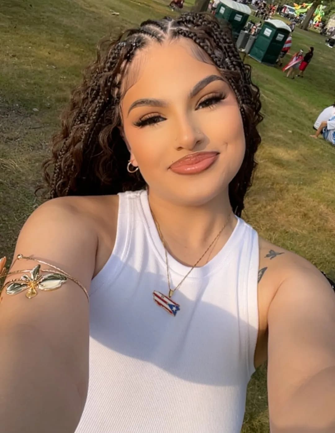 Melanie Molina image