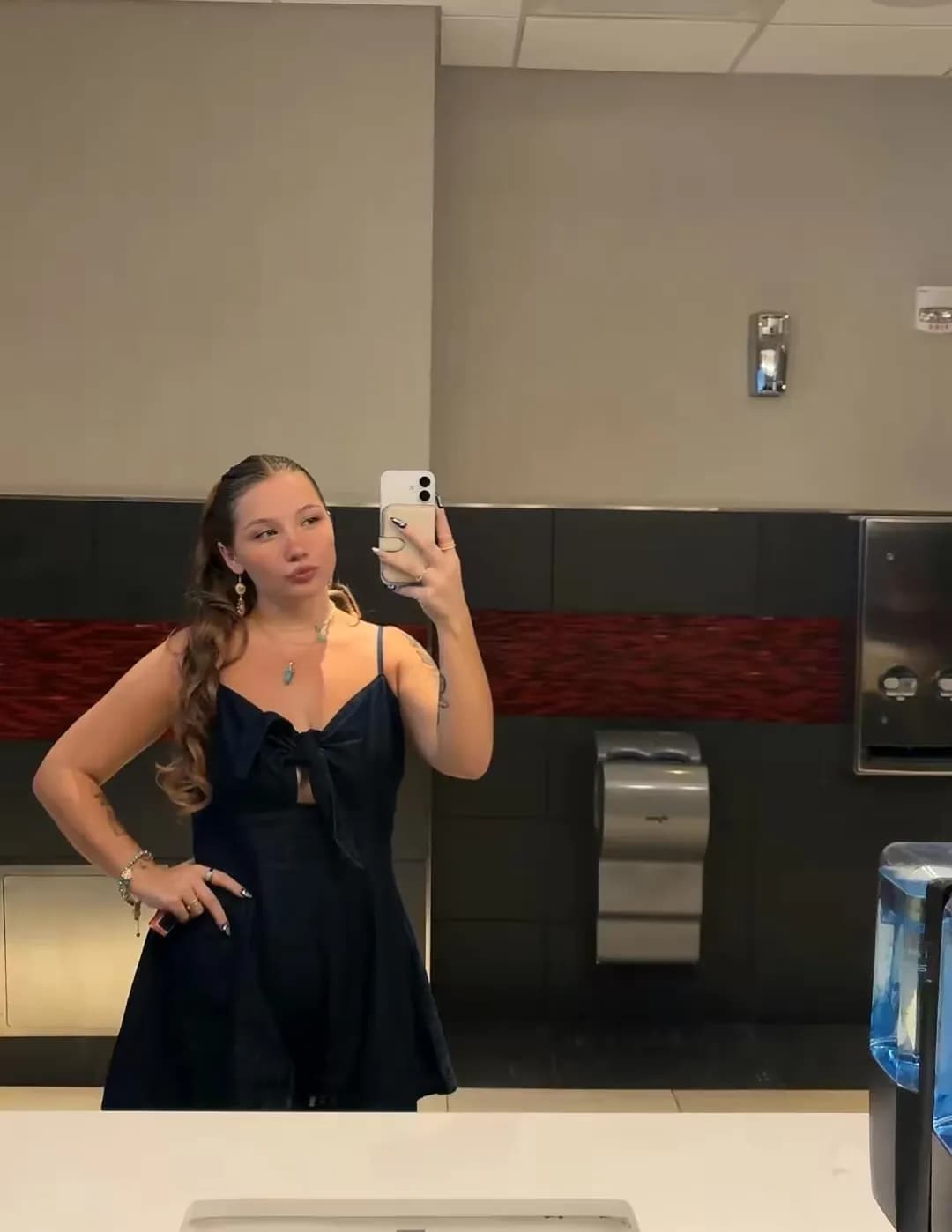 Alexis image