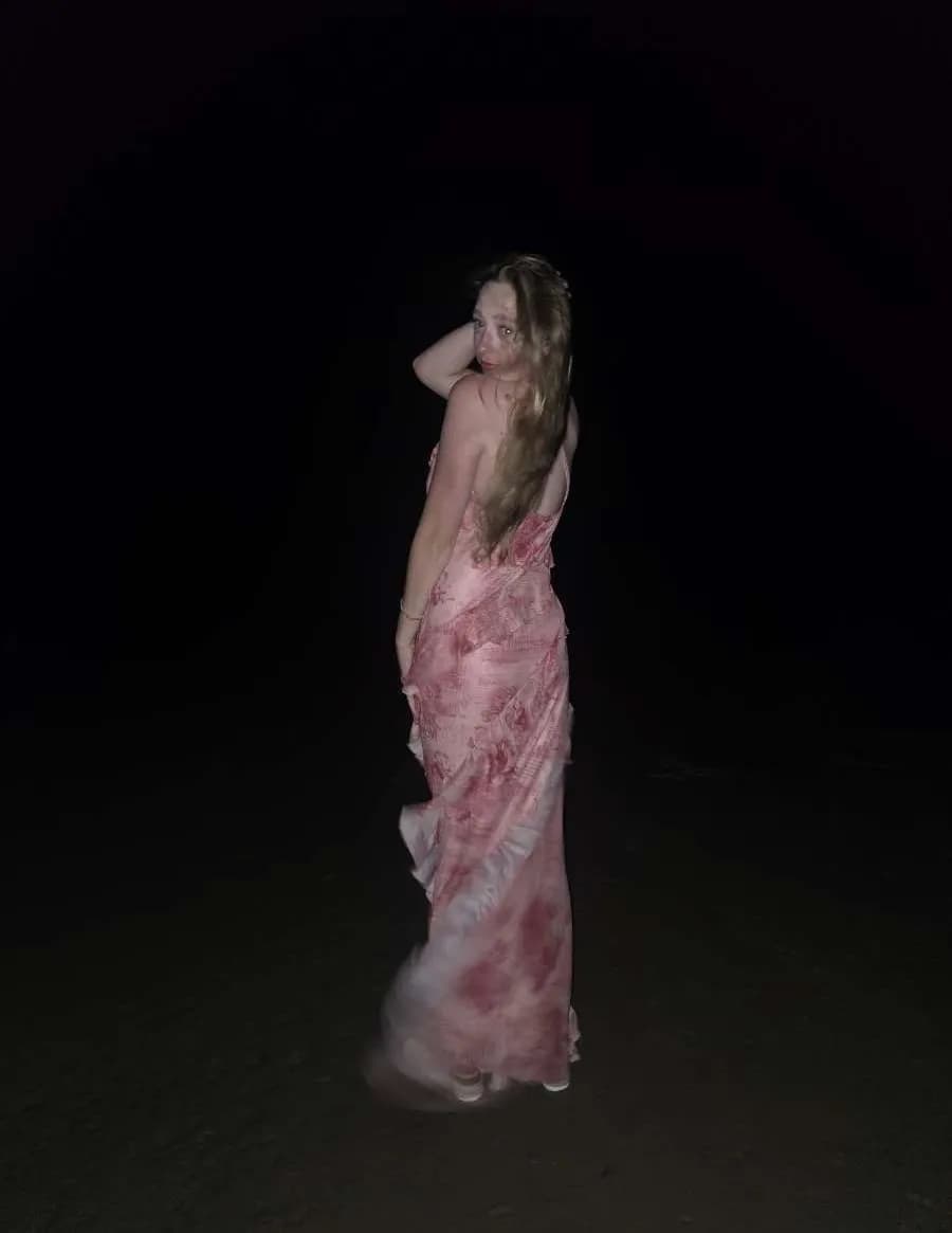 Abbie Perry image