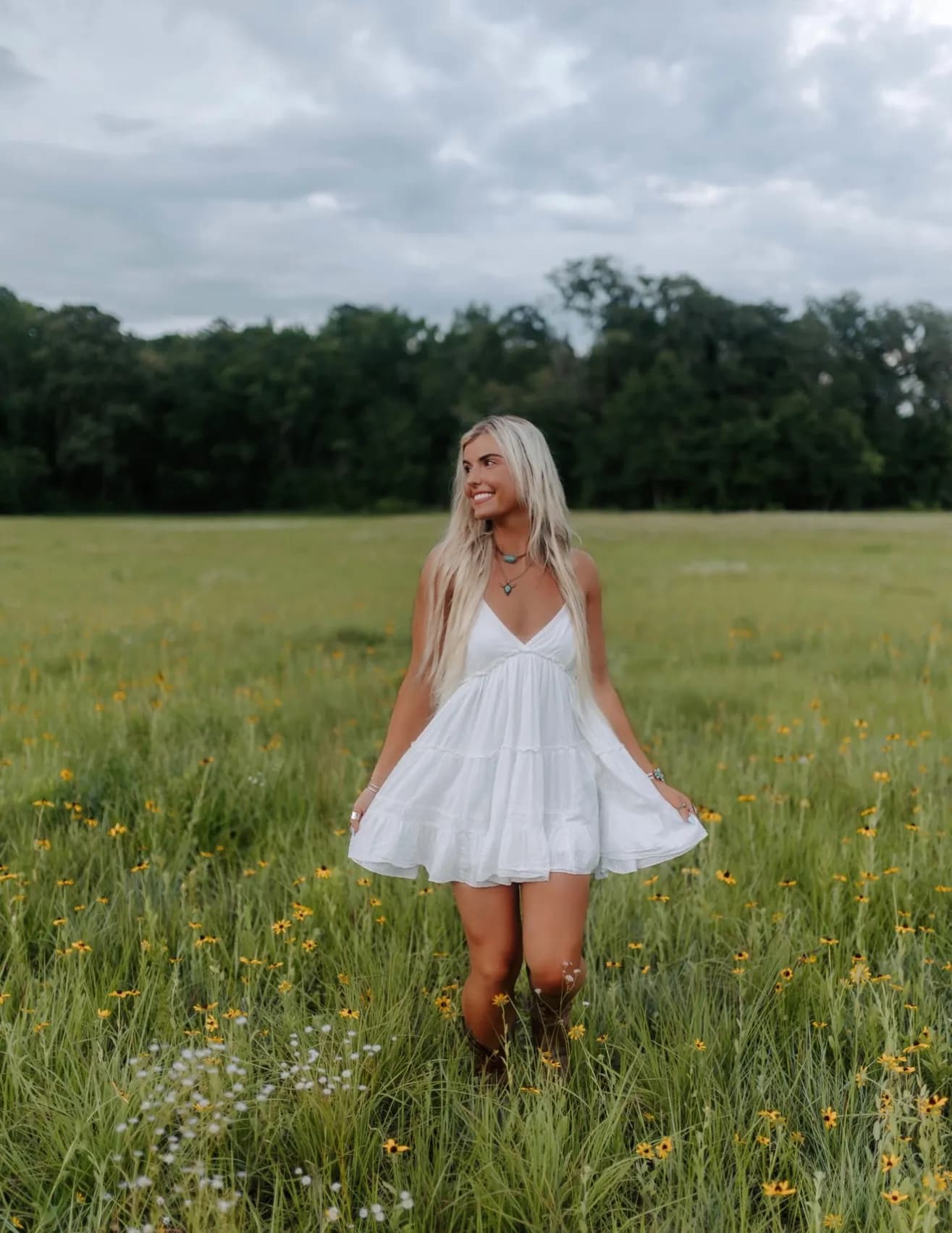 Suzy Hoeft image