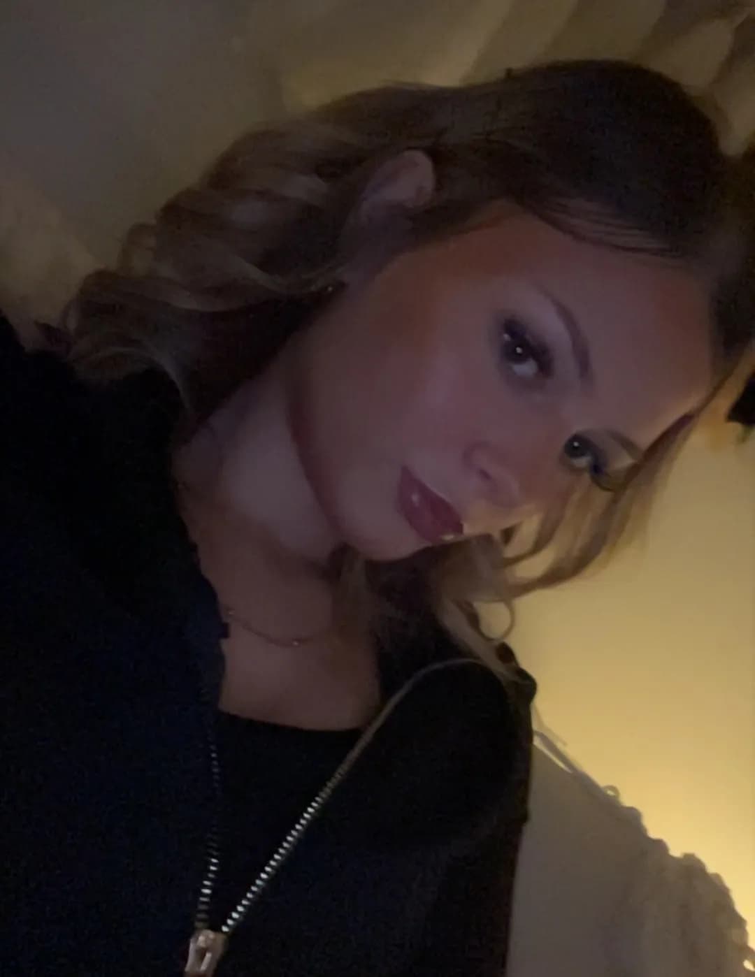 Savannah Lewis image